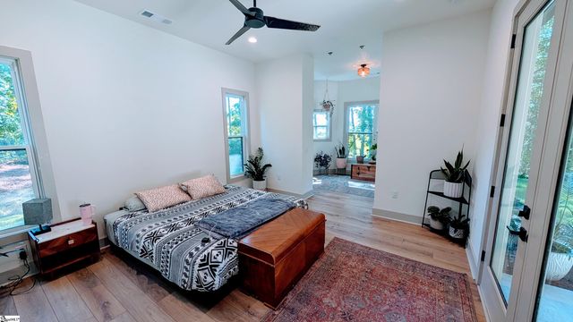 581 Paramount Drive, Seneca, SC 29678