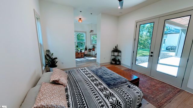 581 Paramount Drive, Seneca, SC 29678