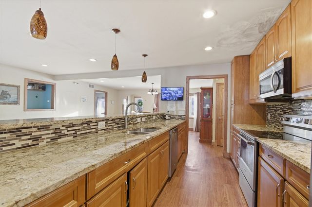 5272 W Liberty Road, Ann Arbor, MI 48103