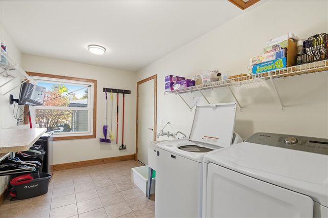 5272 W Liberty Road, Ann Arbor, MI 48103