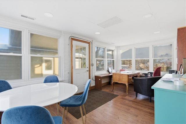 5272 W Liberty Road, Ann Arbor, MI 48103