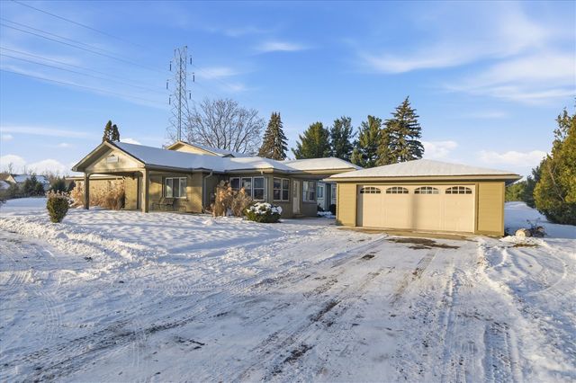 5272 W Liberty Road, Ann Arbor, MI 48103