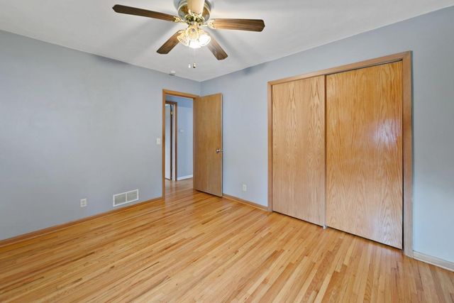 2800 Longview Drive, North Saint Paul, MN 55109