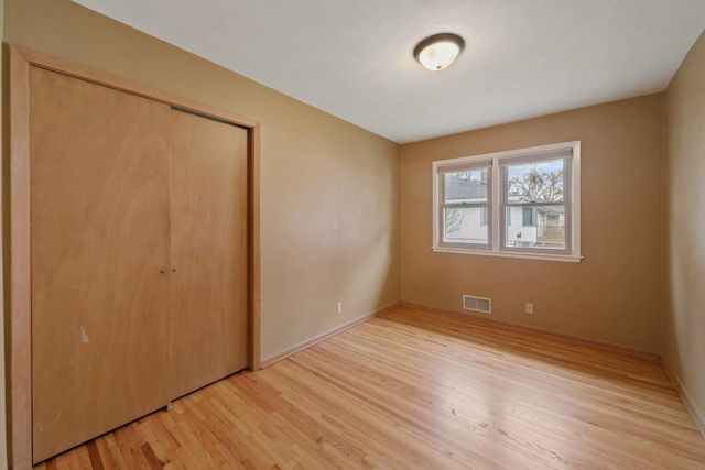 2800 Longview Drive, North Saint Paul, MN 55109