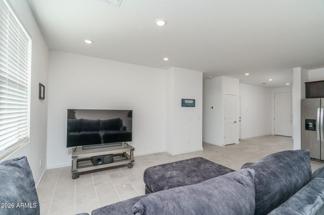 8825 W ALBENIZ Place, Tolleson, AZ 85353