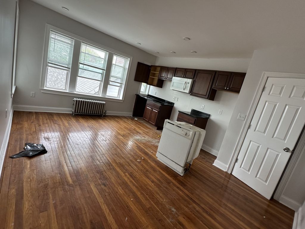 33 Park 41, Malden, MA 02148