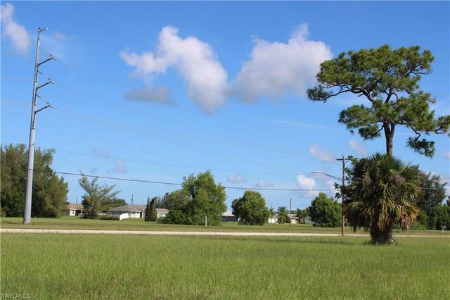 1719 Santa Barbara BLVD N, Cape Coral, FL 33993