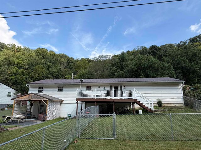 2022 Woodland Drive, Ironton, OH 45638