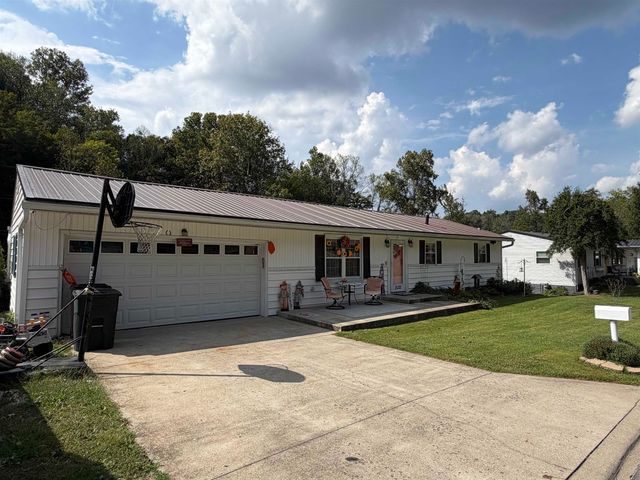 2022 Woodland Drive, Ironton, OH 45638