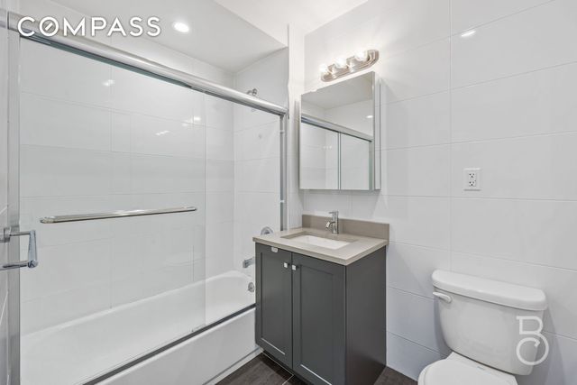 2574 34th St Apt 4C, New York City, NY 11103