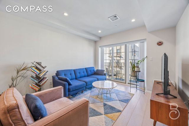 2574 34th St Apt 4C, New York City, NY 11103