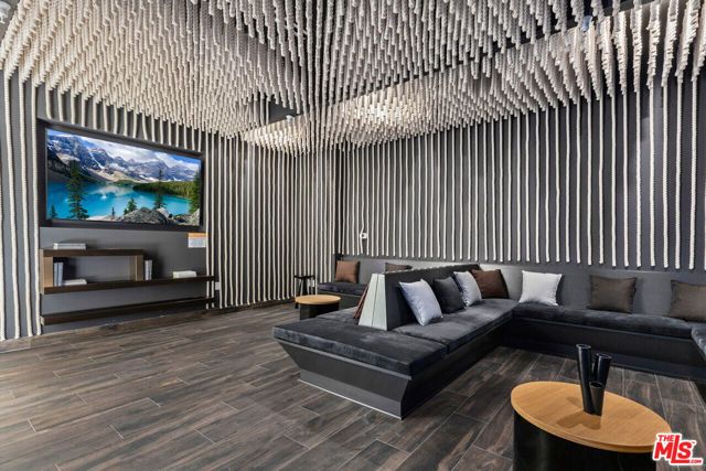 3460 W 7th Street 707, Los Angeles, CA 90005