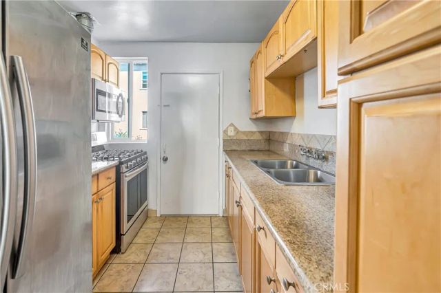 5741 Clemson, Los Angeles, CA 90016