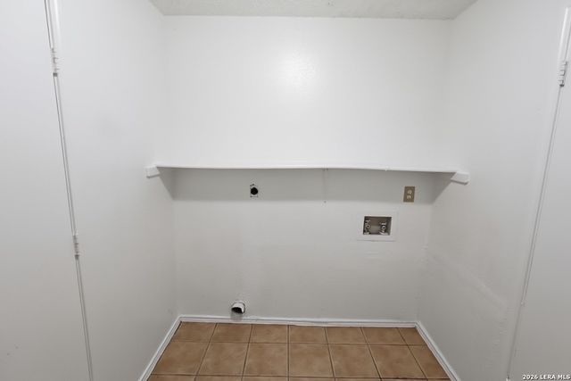 227 Burlington Dr, San Antonio, TX 78245