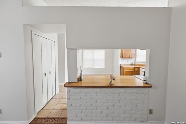 227 Burlington Dr, San Antonio, TX 78245