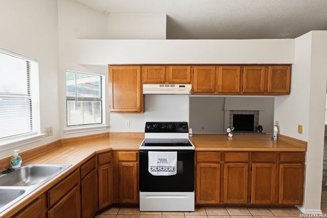 227 Burlington Dr, San Antonio, TX 78245