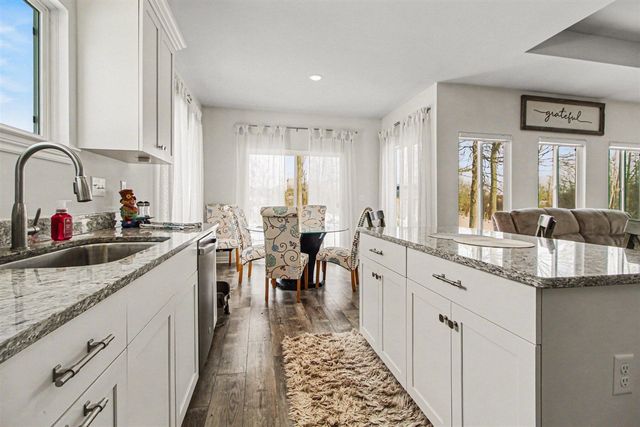 31614 Beaver Circle, New Boston, MI 48164