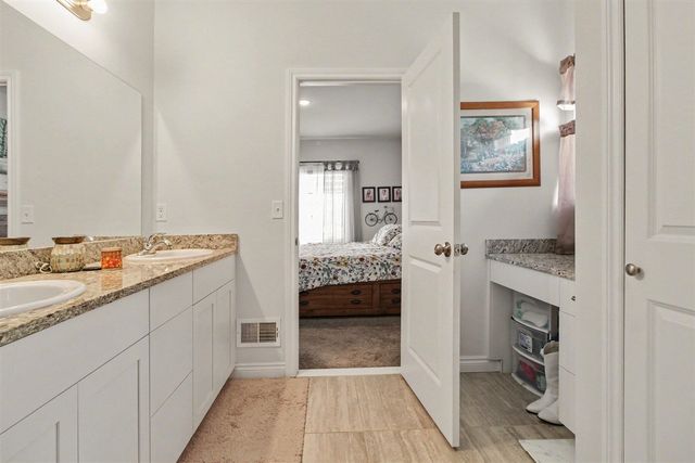 31614 Beaver Circle, New Boston, MI 48164