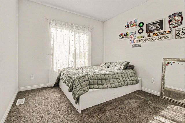 31614 Beaver Circle, New Boston, MI 48164