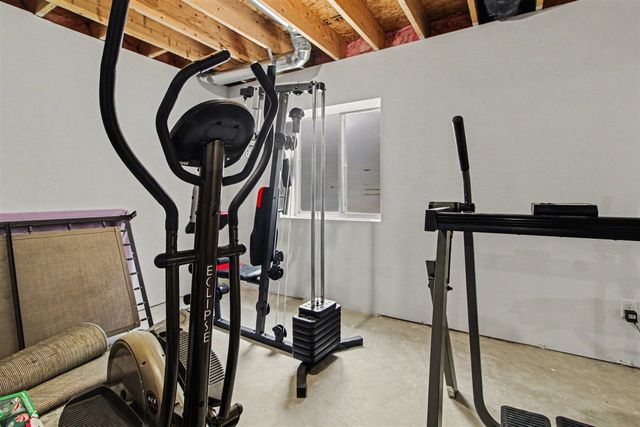 31614 Beaver Circle, New Boston, MI 48164