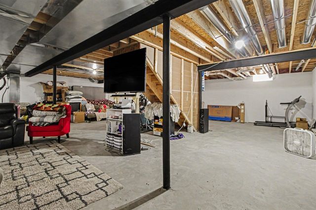 31614 Beaver Circle, New Boston, MI 48164