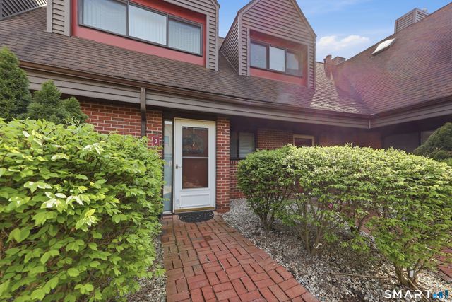 3 Montoya Drive 3, Branford, CT 06405
