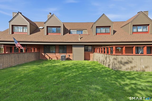 3 Montoya Drive 3, Branford, CT 06405