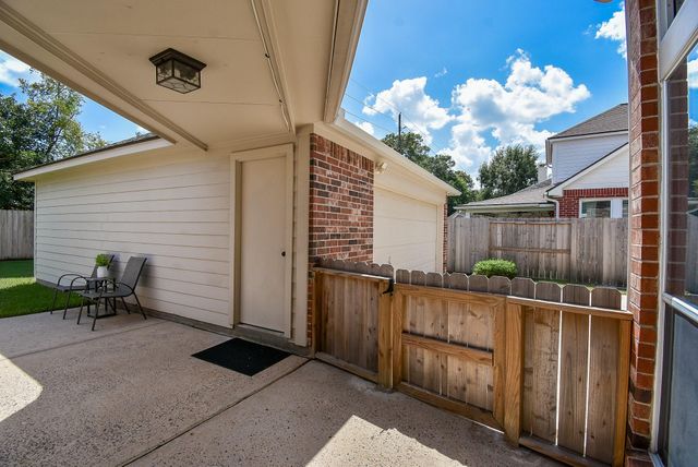 7218 Fall Creek Bend, Humble, TX 77396