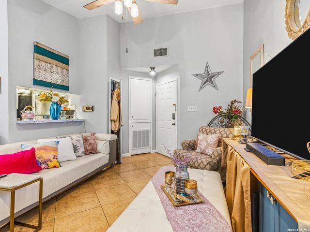 4839 Brandeis St Apt 423, San Antonio, TX 78249