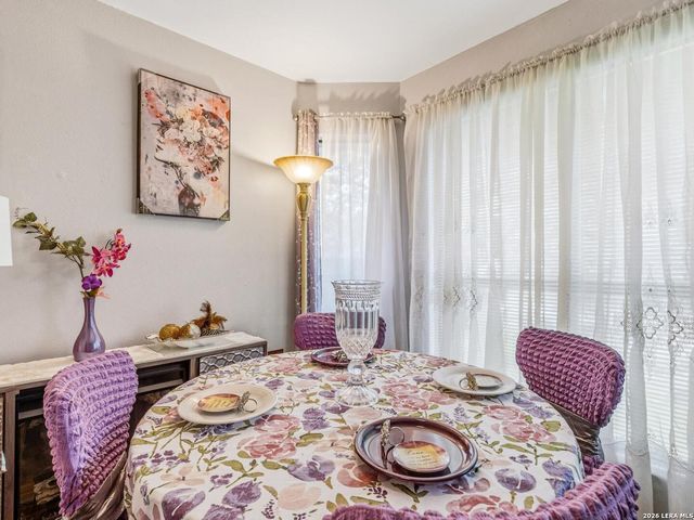4839 Brandeis St Apt 423, San Antonio, TX 78249