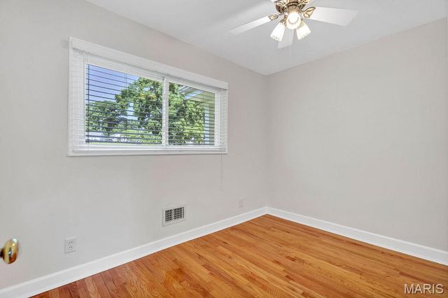 1064 Barry Court, Kirkwood, MO 63122