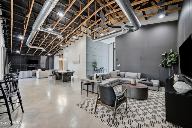 6444 E OAK Street, Scottsdale, AZ 85257