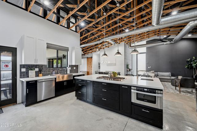 6444 E OAK Street, Scottsdale, AZ 85257