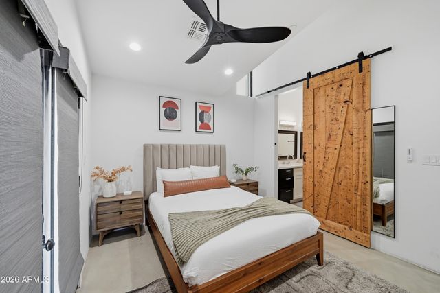 6444 E OAK Street, Scottsdale, AZ 85257
