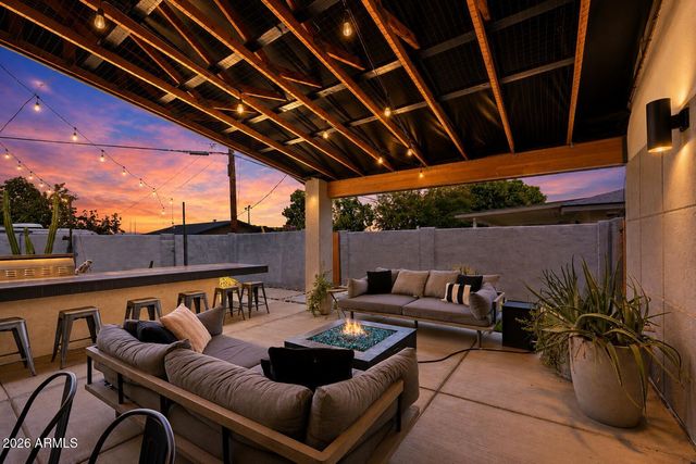 6444 E OAK Street, Scottsdale, AZ 85257