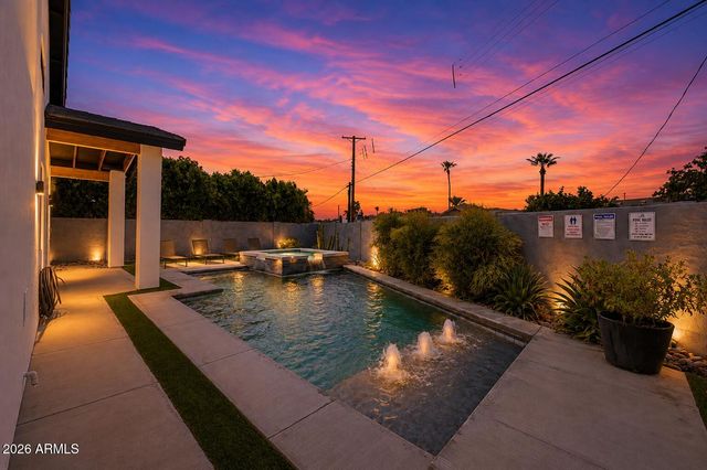 6444 E OAK Street, Scottsdale, AZ 85257