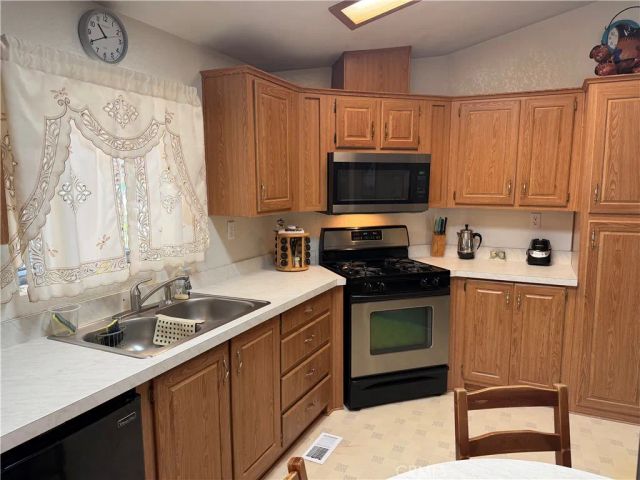 3701 Fillmore 112, Riverside, CA 92505