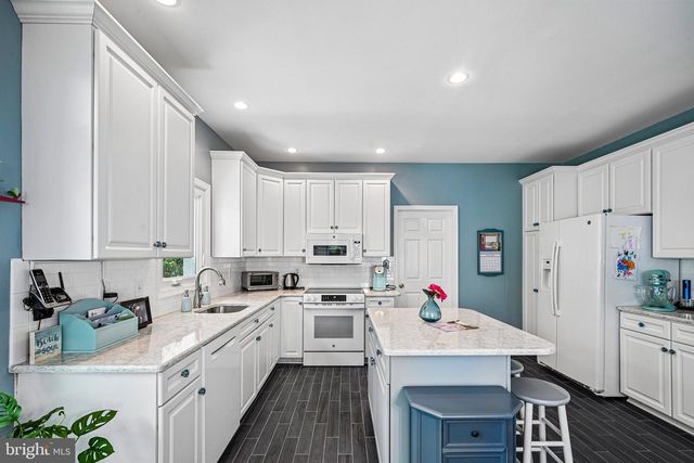 117 CAMBRIDGE RD, Landenberg, PA 19350