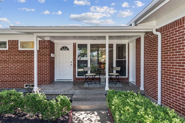 217 Leda Drive, Dallas, TX 75218