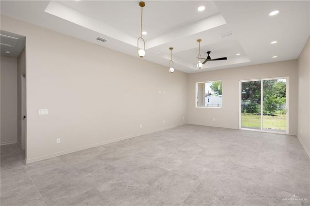 425 S 12th Street, Alamo, TX 78516