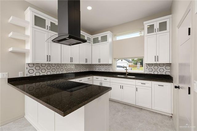 425 S 12th Street, Alamo, TX 78516