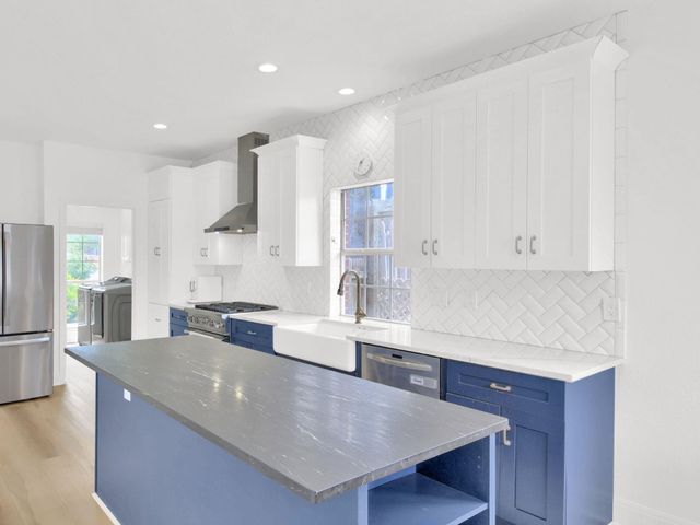 6001 Sierra Arbor CT, Austin, TX 78759