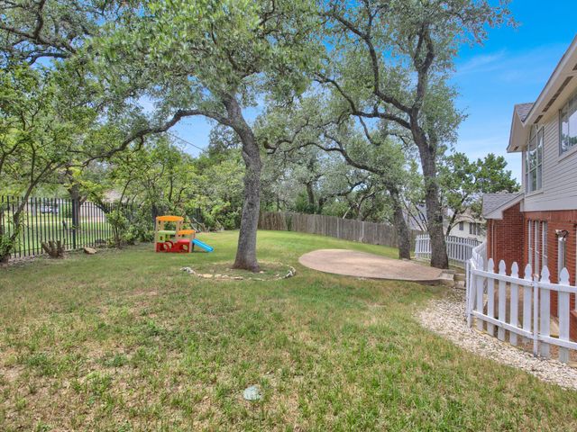 6001 Sierra Arbor CT, Austin, TX 78759