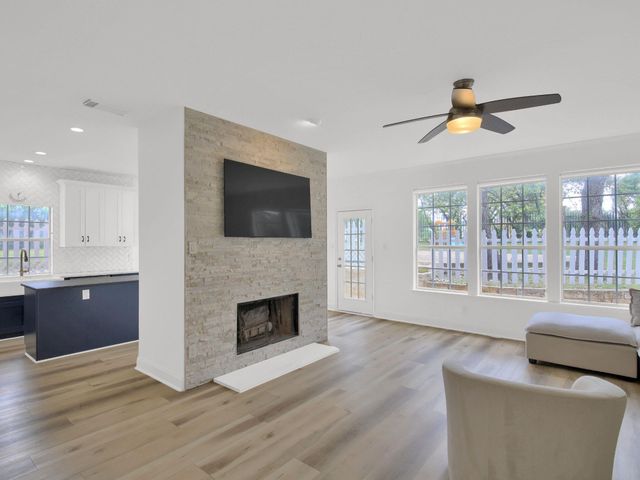 6001 Sierra Arbor CT, Austin, TX 78759