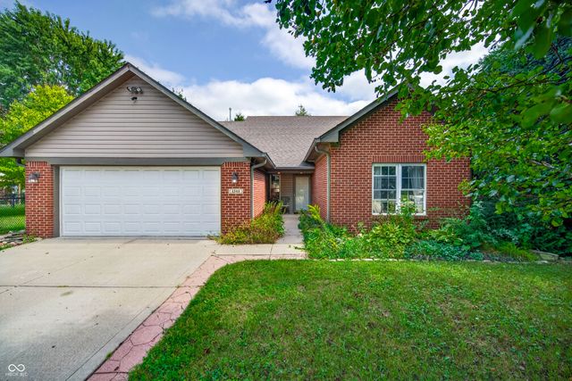 1545 Black Oak Court, Franklin, IN 46131