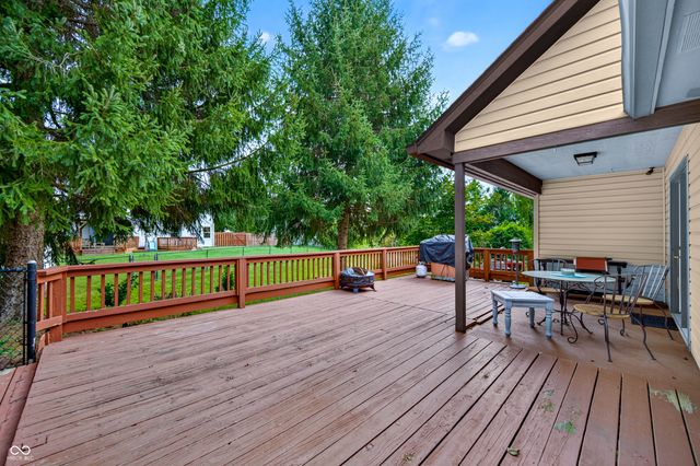 1545 Black Oak Court, Franklin, IN 46131
