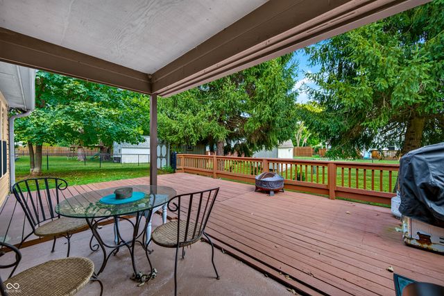 1545 Black Oak Court, Franklin, IN 46131