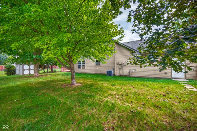 1545 Black Oak Court, Franklin, IN 46131