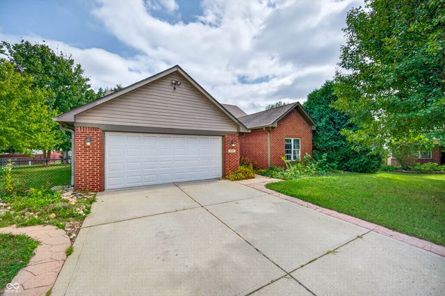 1545 Black Oak Court, Franklin, IN 46131