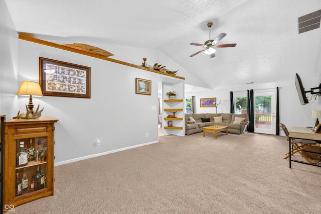 1545 Black Oak Court, Franklin, IN 46131
